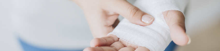 Was sind die häufigsten Ursachen von Handgelenkschmerzen und wie sie behandelt werden.