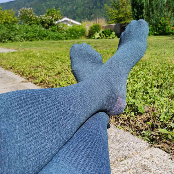 Venosan Stützsocken mit Baumwolle in der Natur zum Wandern