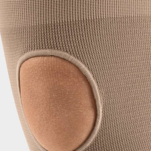 Detail der Patellaöffnung und Flexgestrick im Kniekehlenbereich