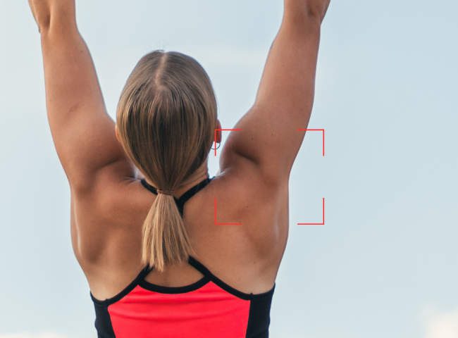 Deadhang zur Entlastung der Schulter bei Impingement (Dekompression des subakromialen Raums)