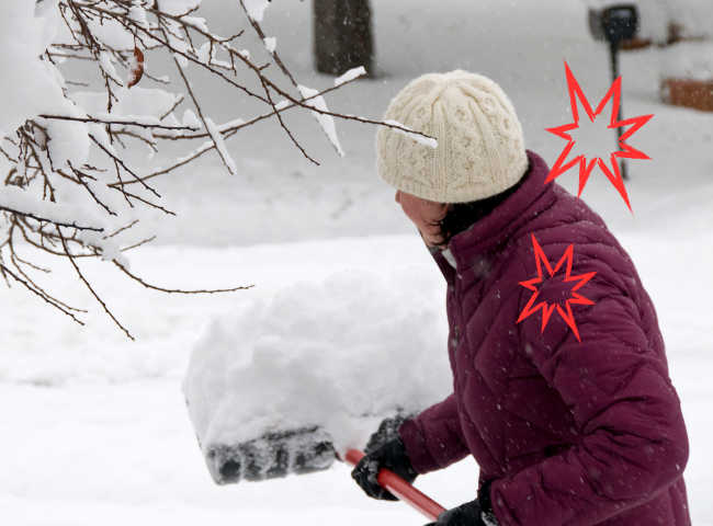 Schulter- und Nackenverspannungen beim Schneeschaufeln