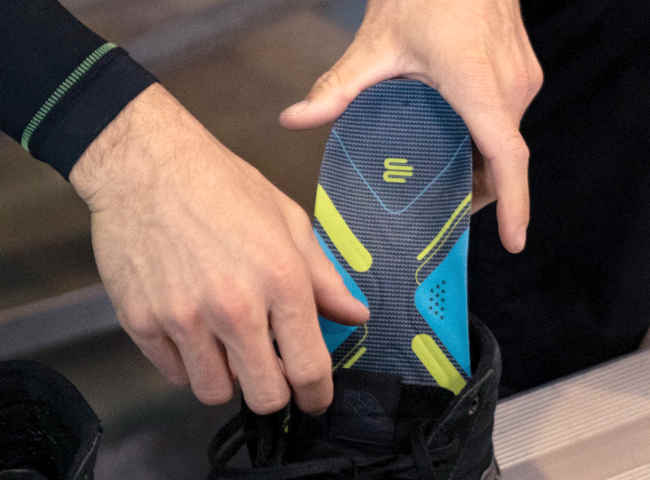 Die Sports Insole von Bauerfeind als Funktions-Sohlen mit Weight-Flex-Technolovie. Perfekt für den Einsatz beim Sport.